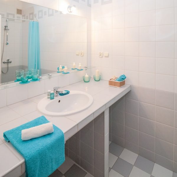 bathroom, washbasin, mirror-2094716.jpg